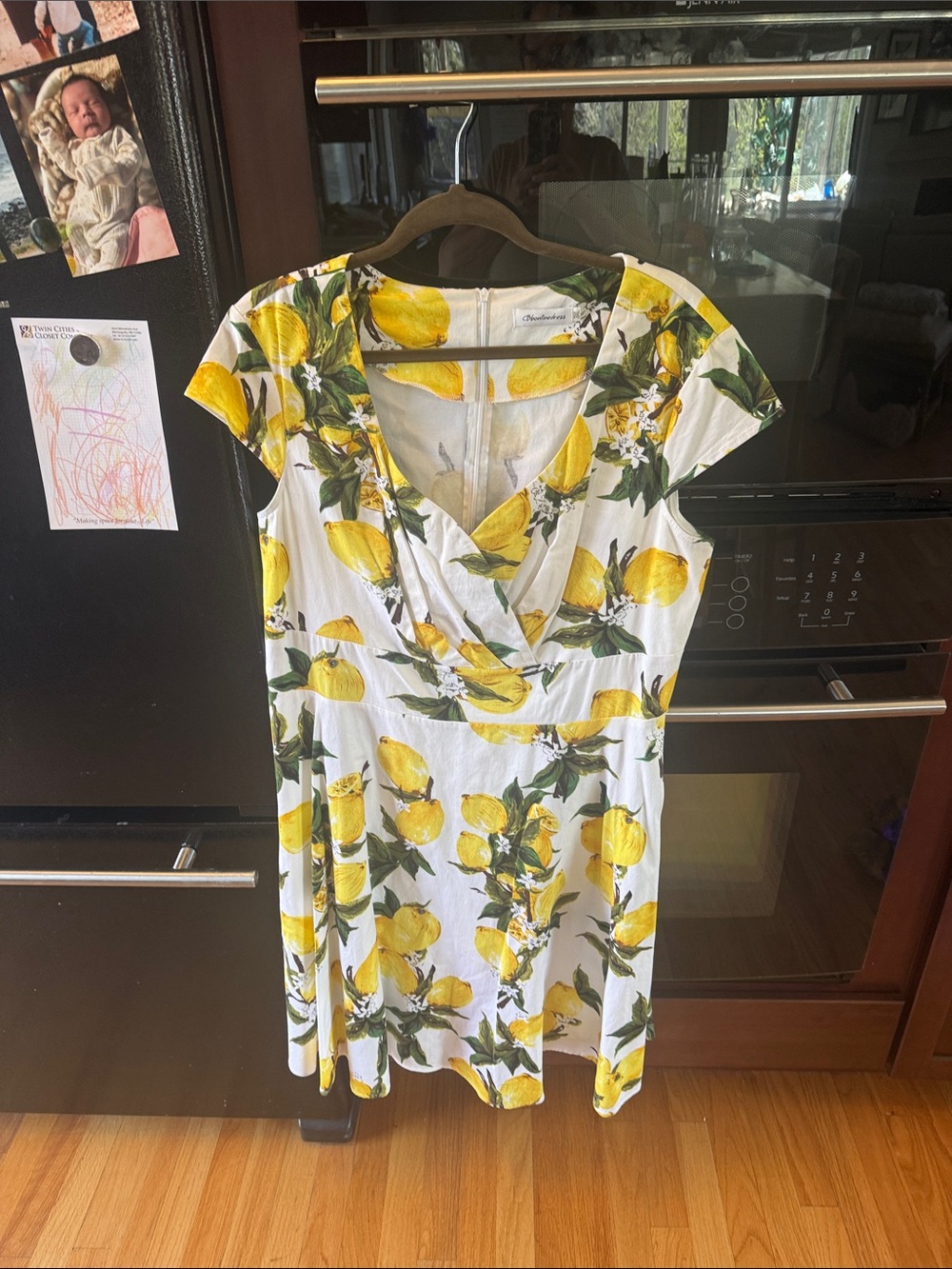 Women’s Lemon-Print Midi Dress Rockabilly style worn once. Run a little small